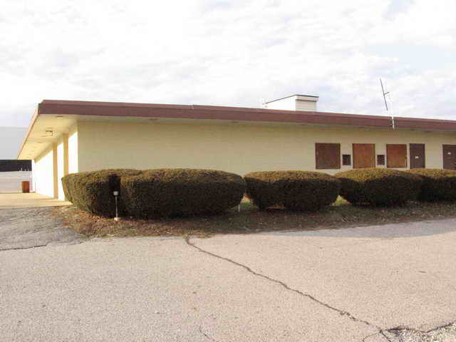 Melody 49 Drive-In - 2006 Photo (newer photo)